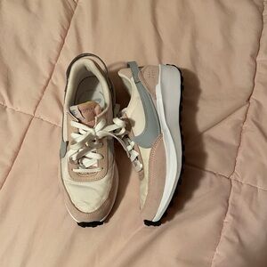 Nike Comfort Insole Shoes